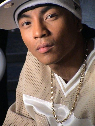 7)     Willy Denzey: chanteur